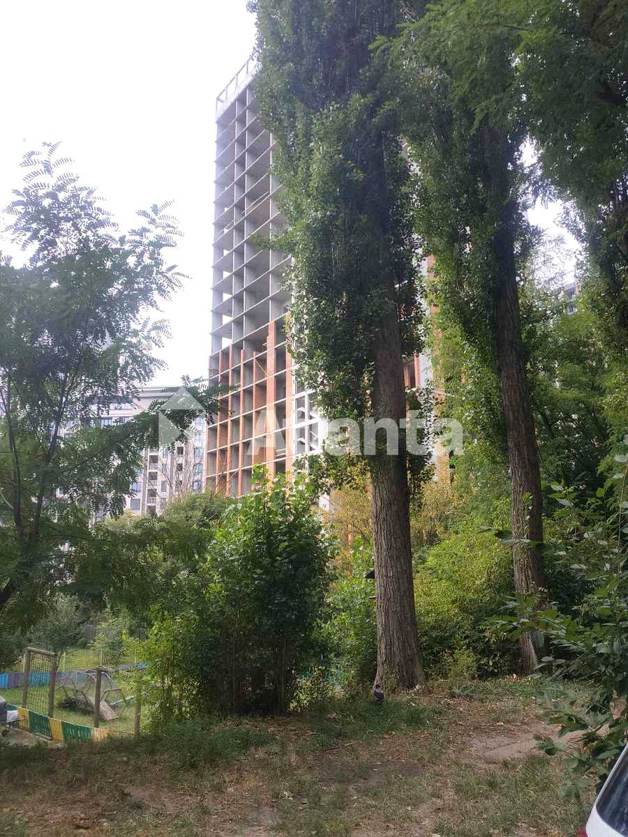 1874778117394659