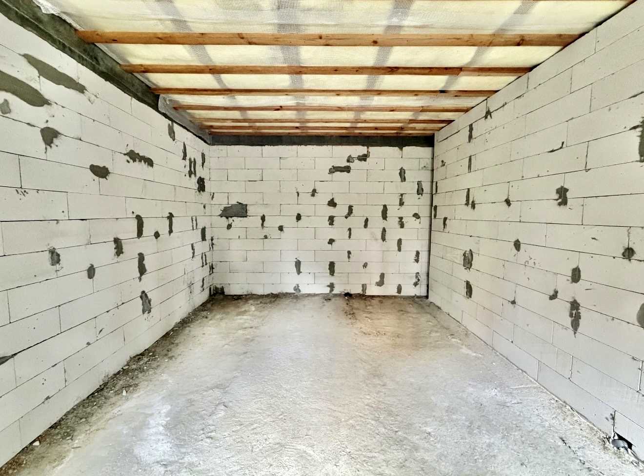 1874785017532344