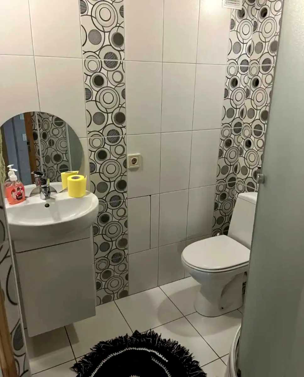 1874786189687807