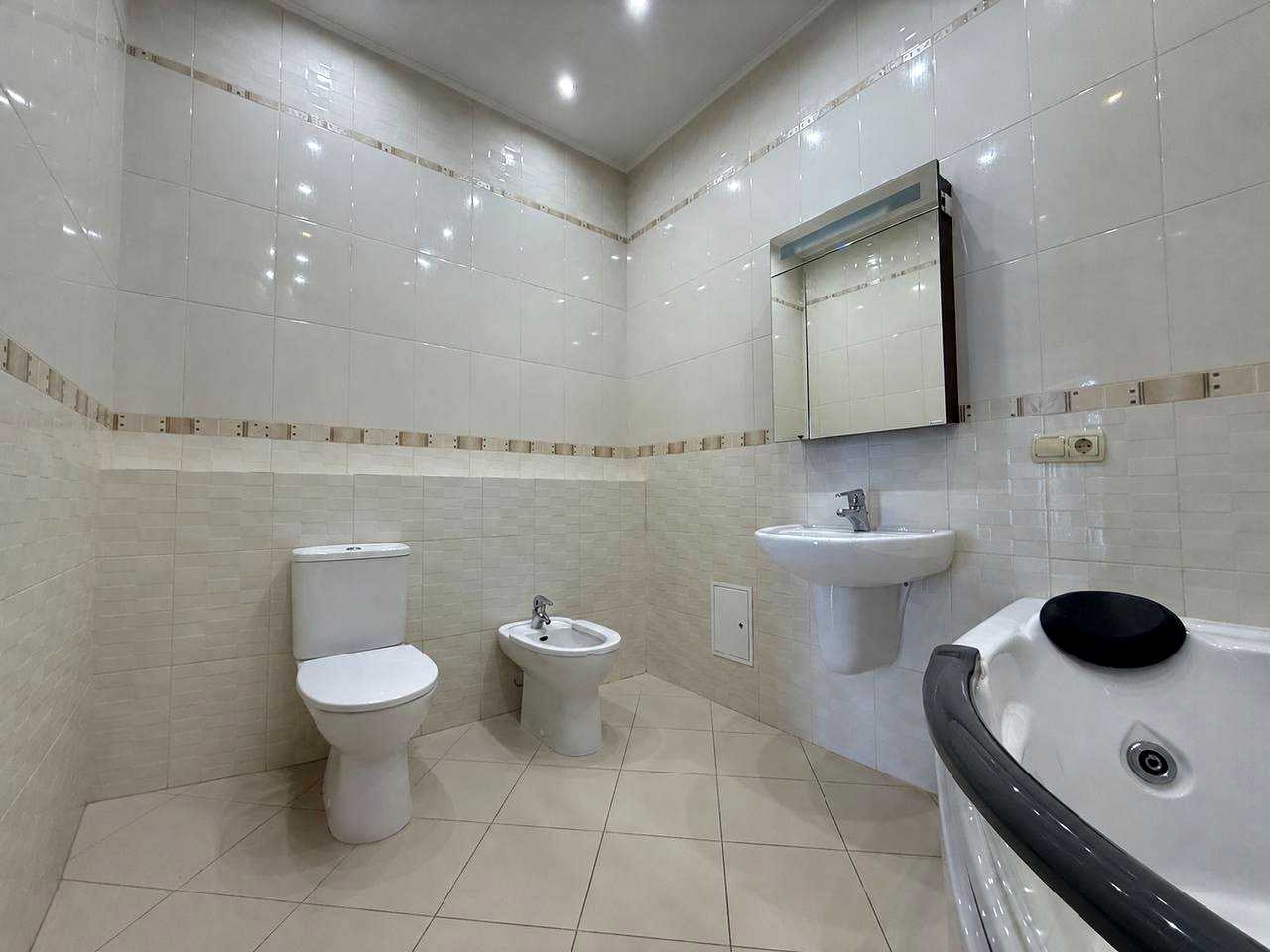 Многокомнатная квартира по адресу (площадь 222 м²) - фото 16 Многокомнатная квартира по адресу (площадь 222 м²) - Atlanta.ua - фото 16