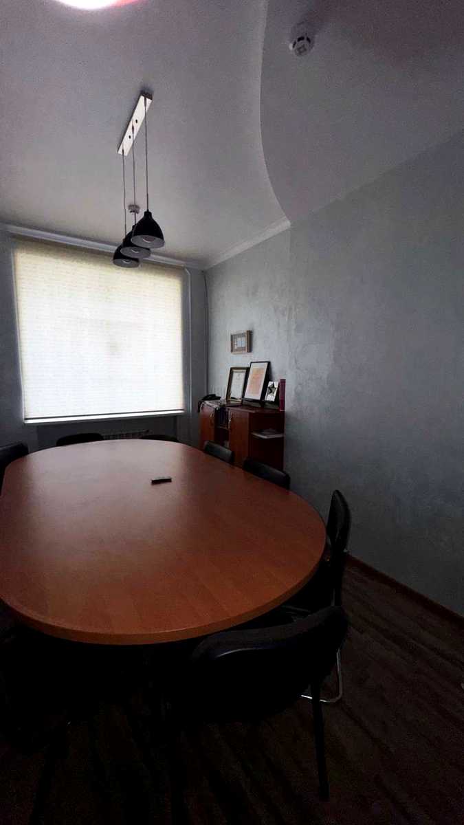 1874787394391558
