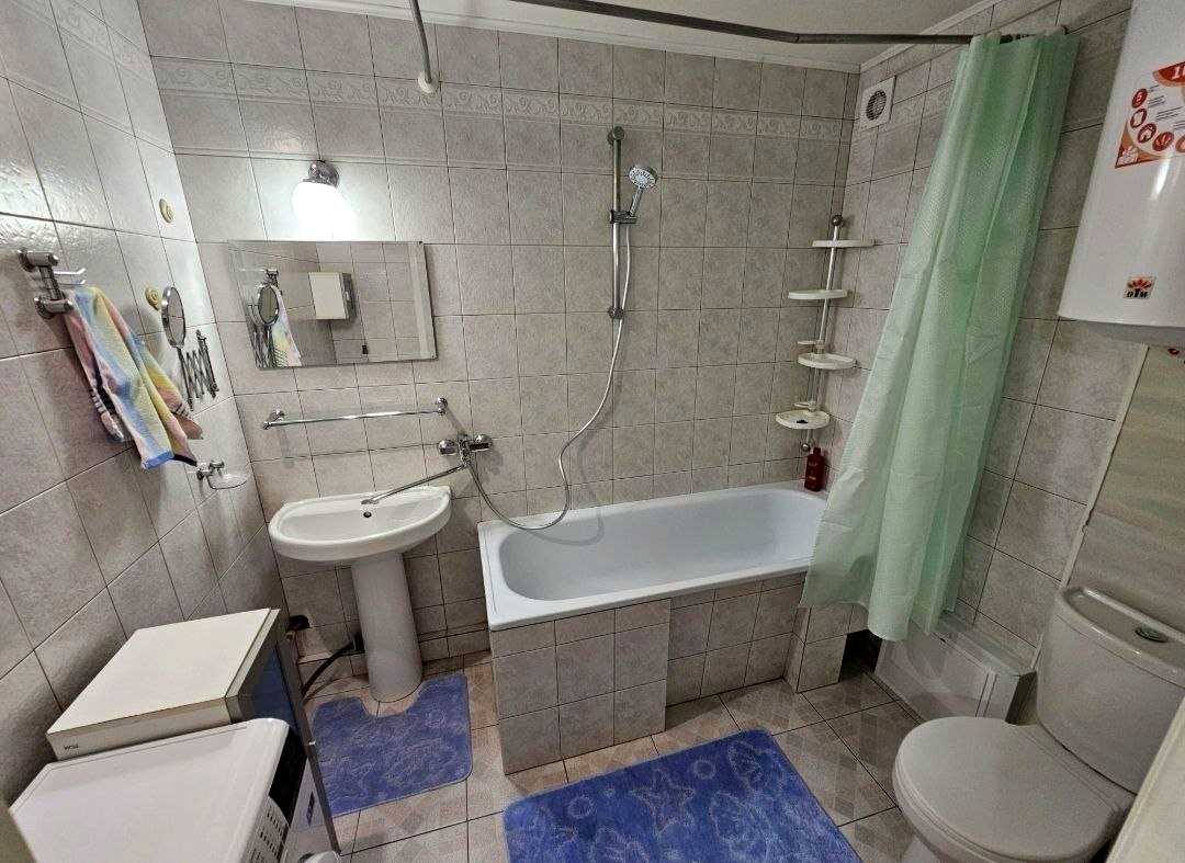 1874789479243211
