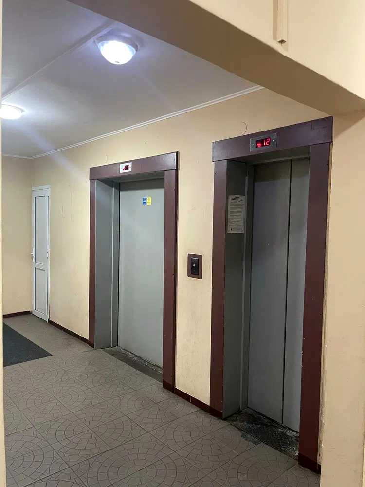 1874797819874559