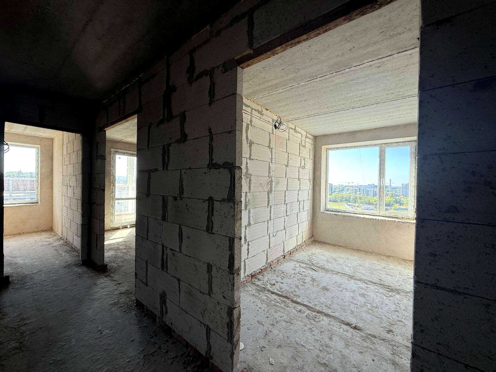 1874798917779903