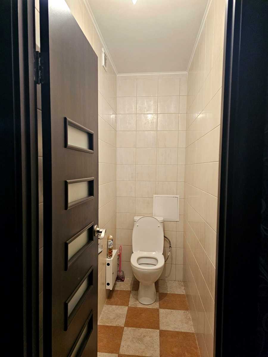 1874802471906520