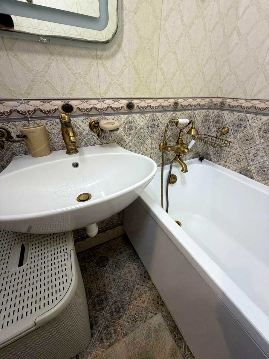 1874825365796315