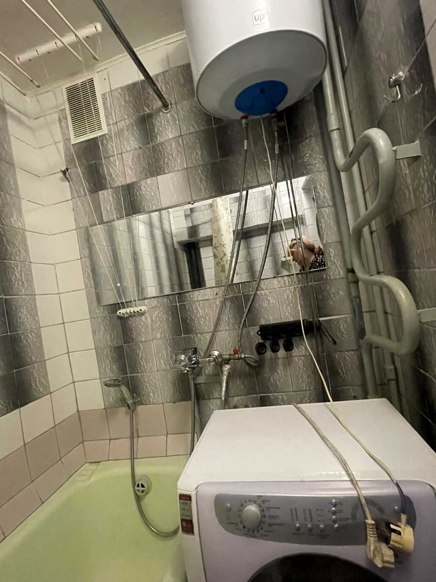 1874843314072301