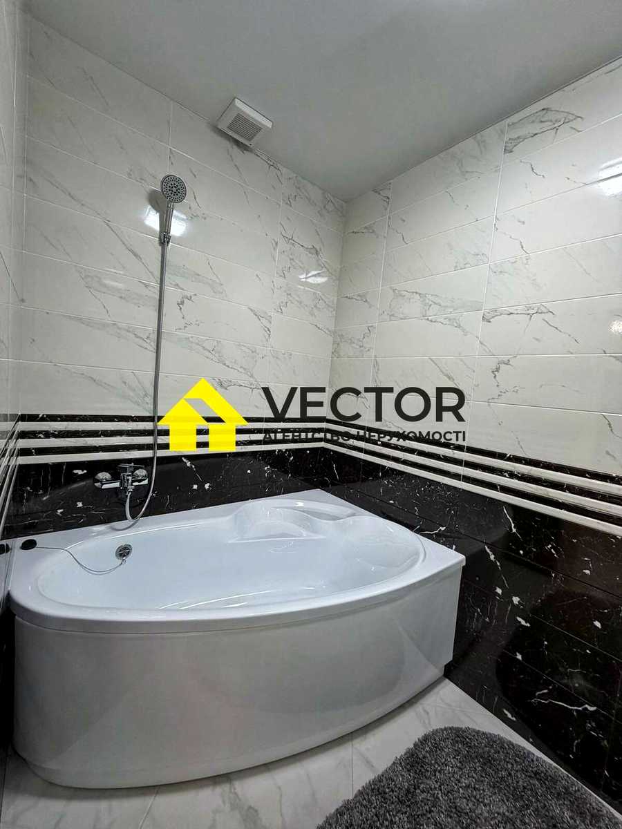 1874845298227931