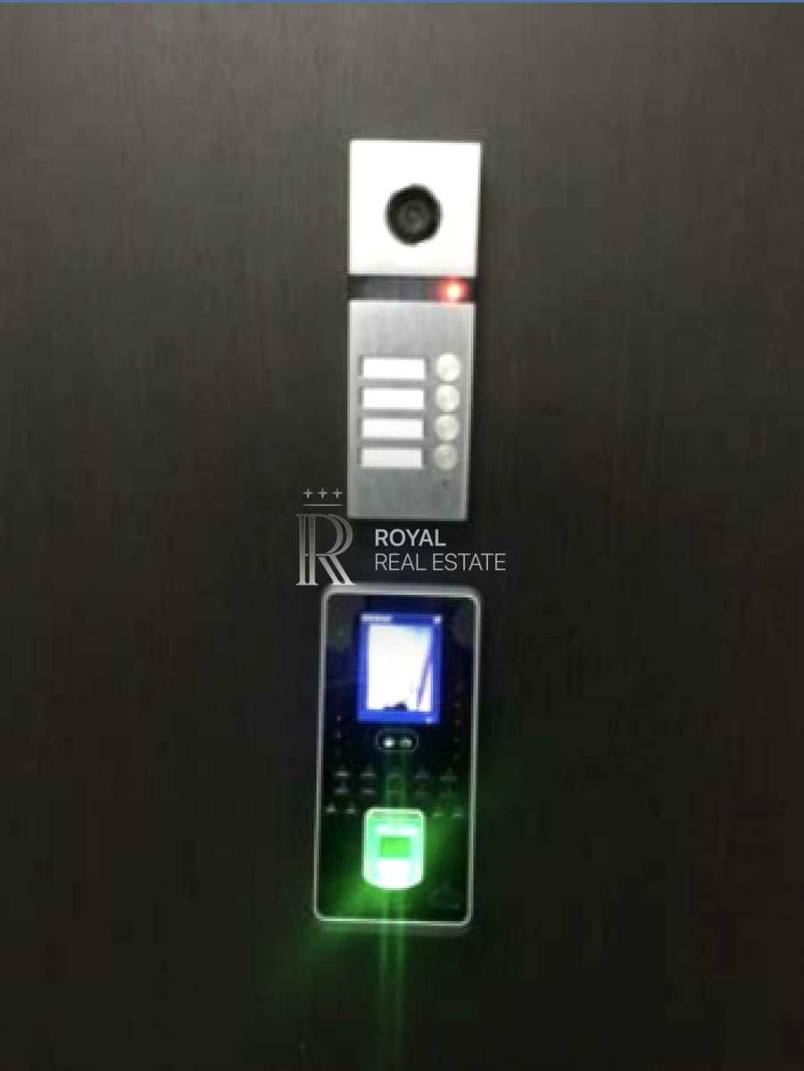 1874845778444347