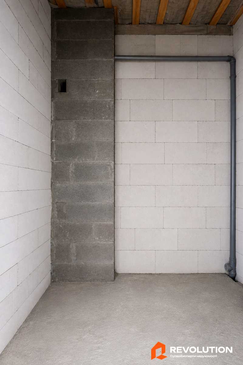 1874845783054021