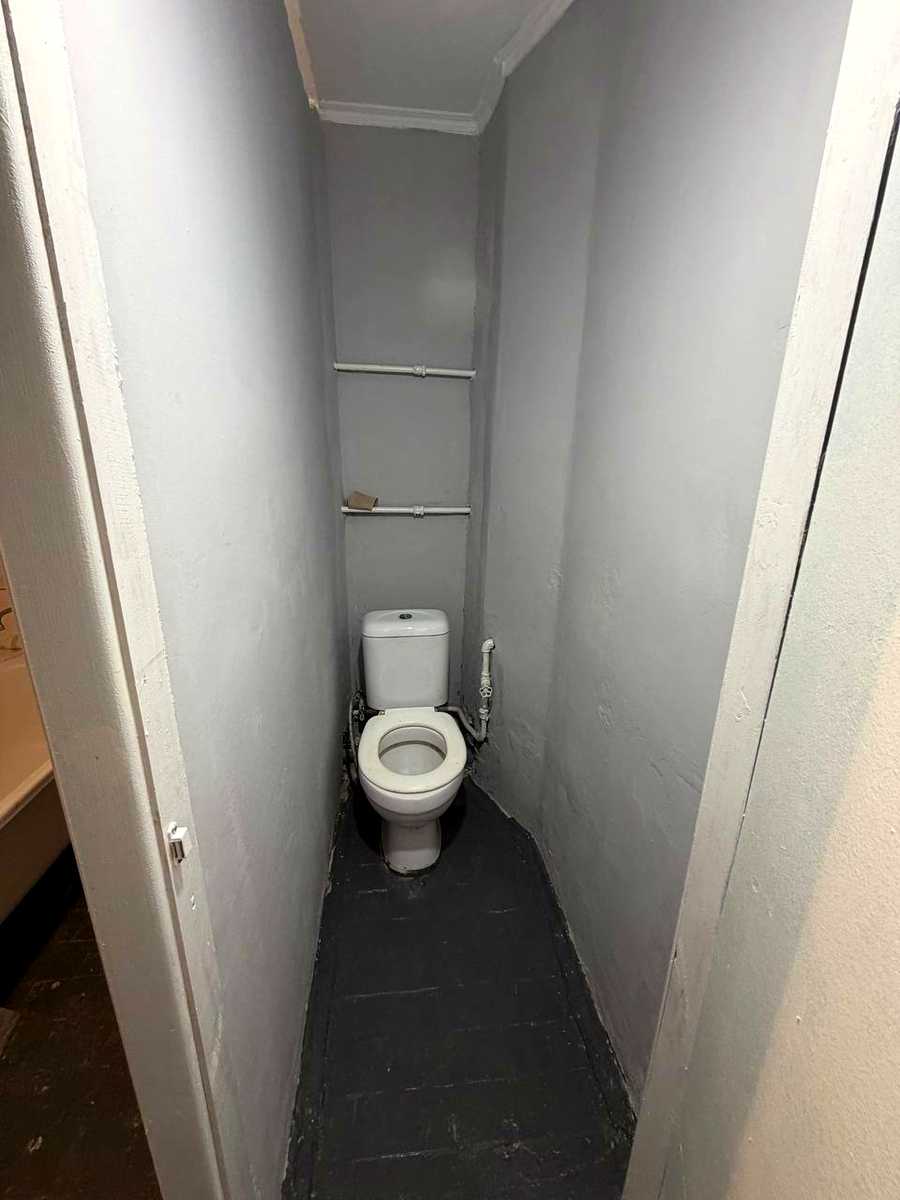 1874854185566016