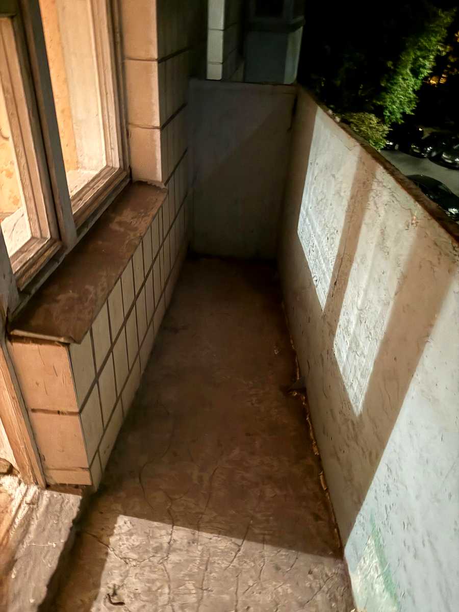 1874855375930895