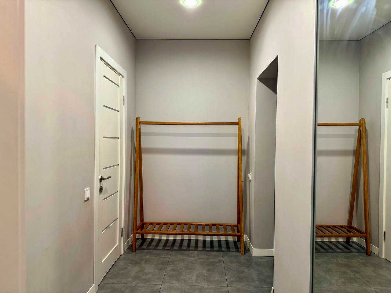1874856970081610