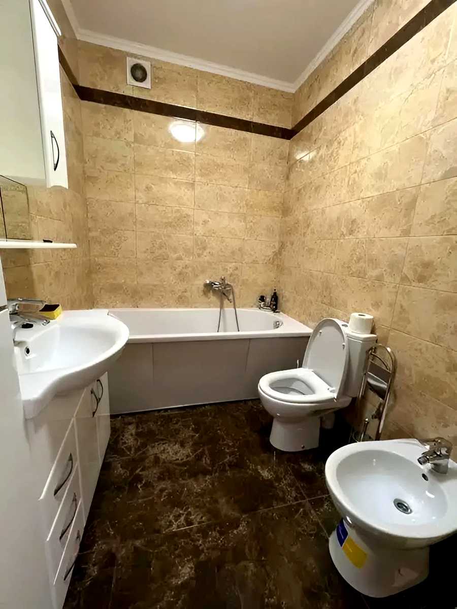1874857850621999