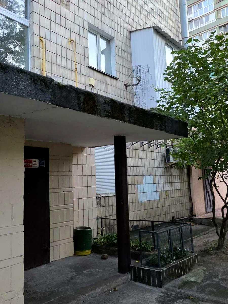 1874863898593928