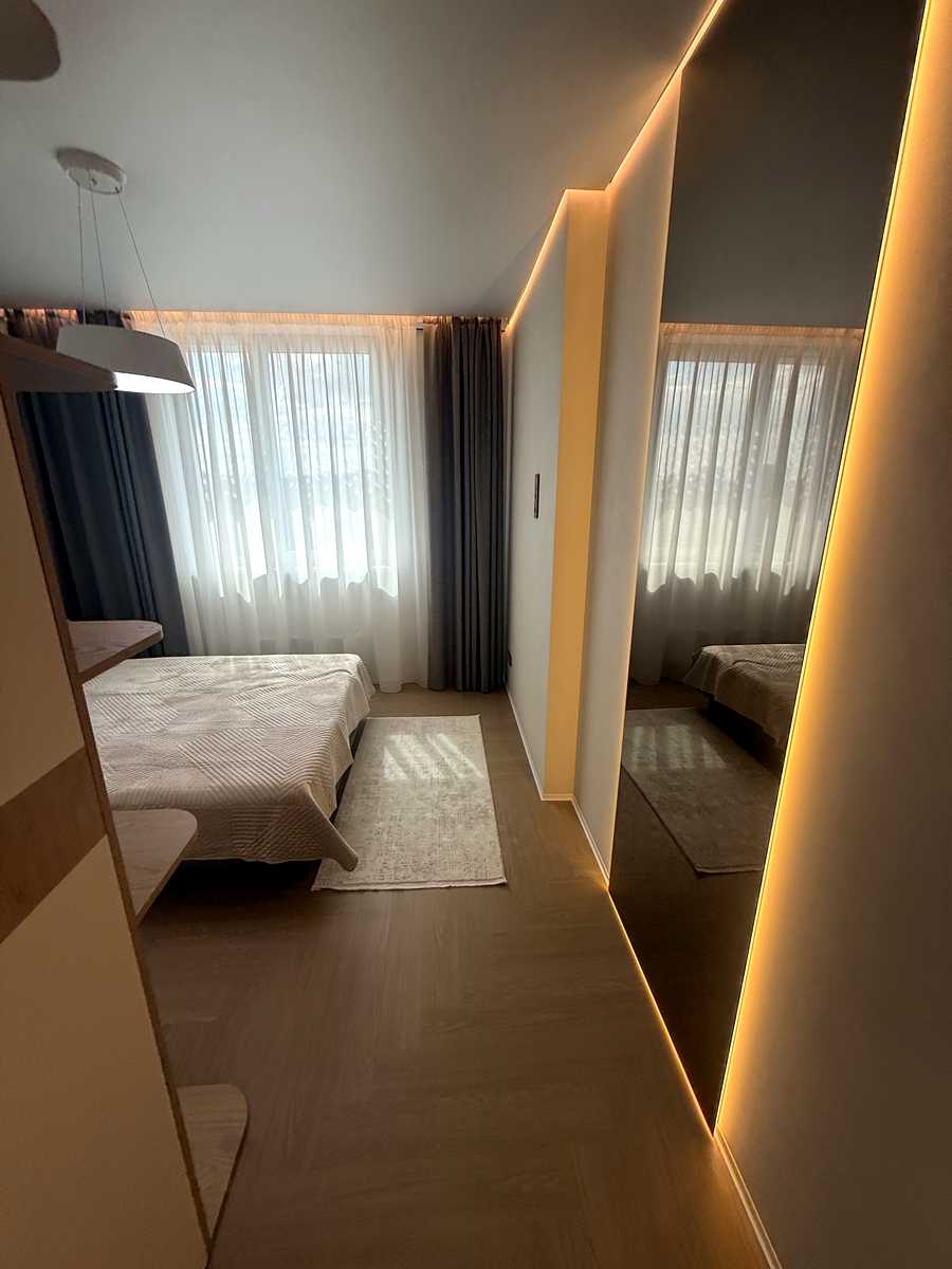 1874887625425629
