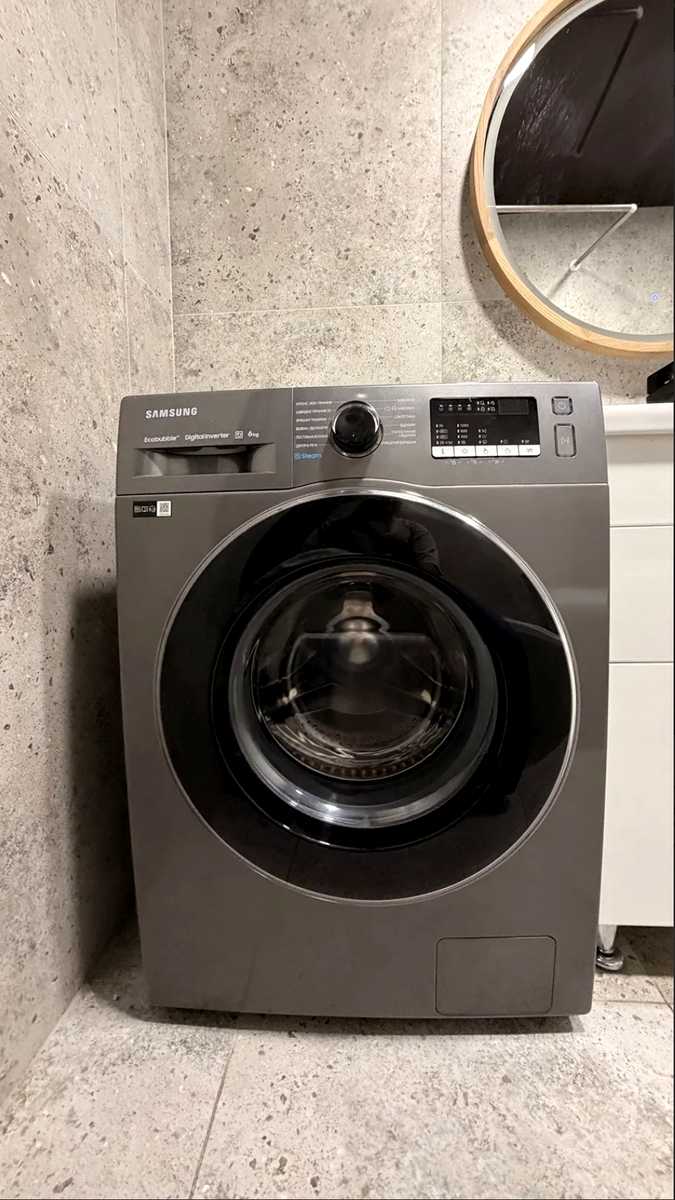 1874928345852049