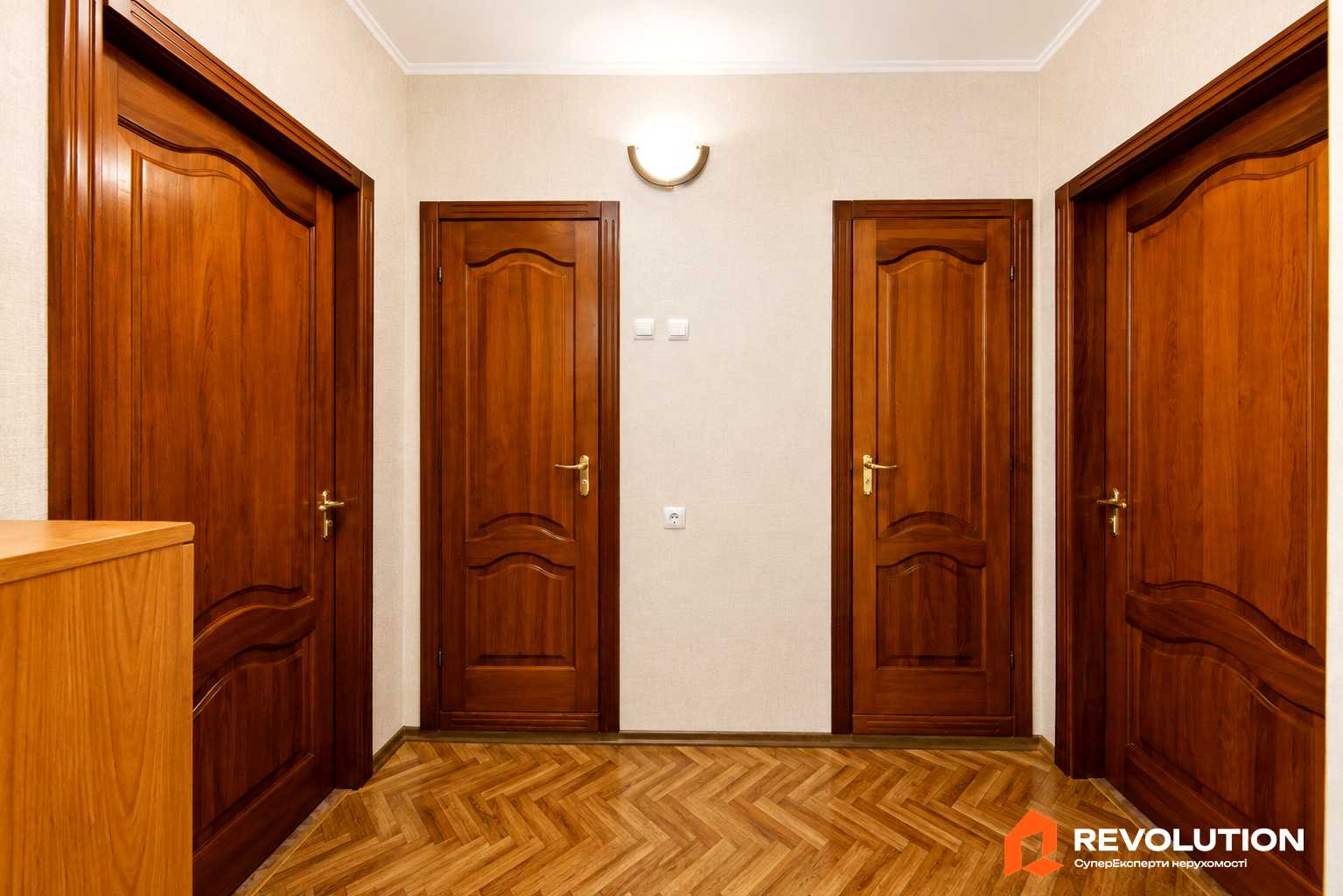 1874935799488560