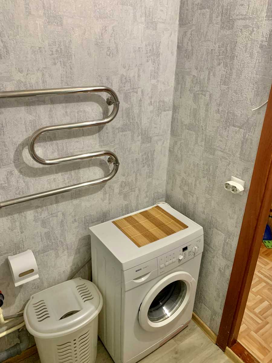 1874942860255906