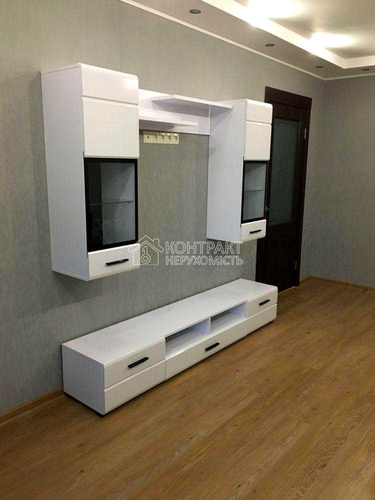 1874943195650367
