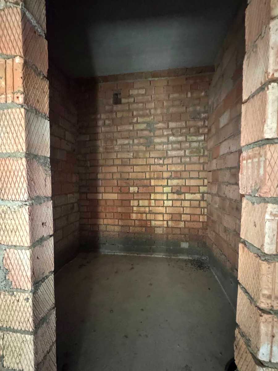 1874944858970927