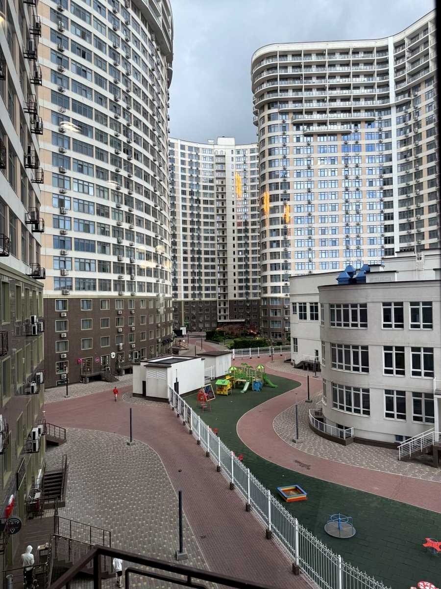 1874964603280905