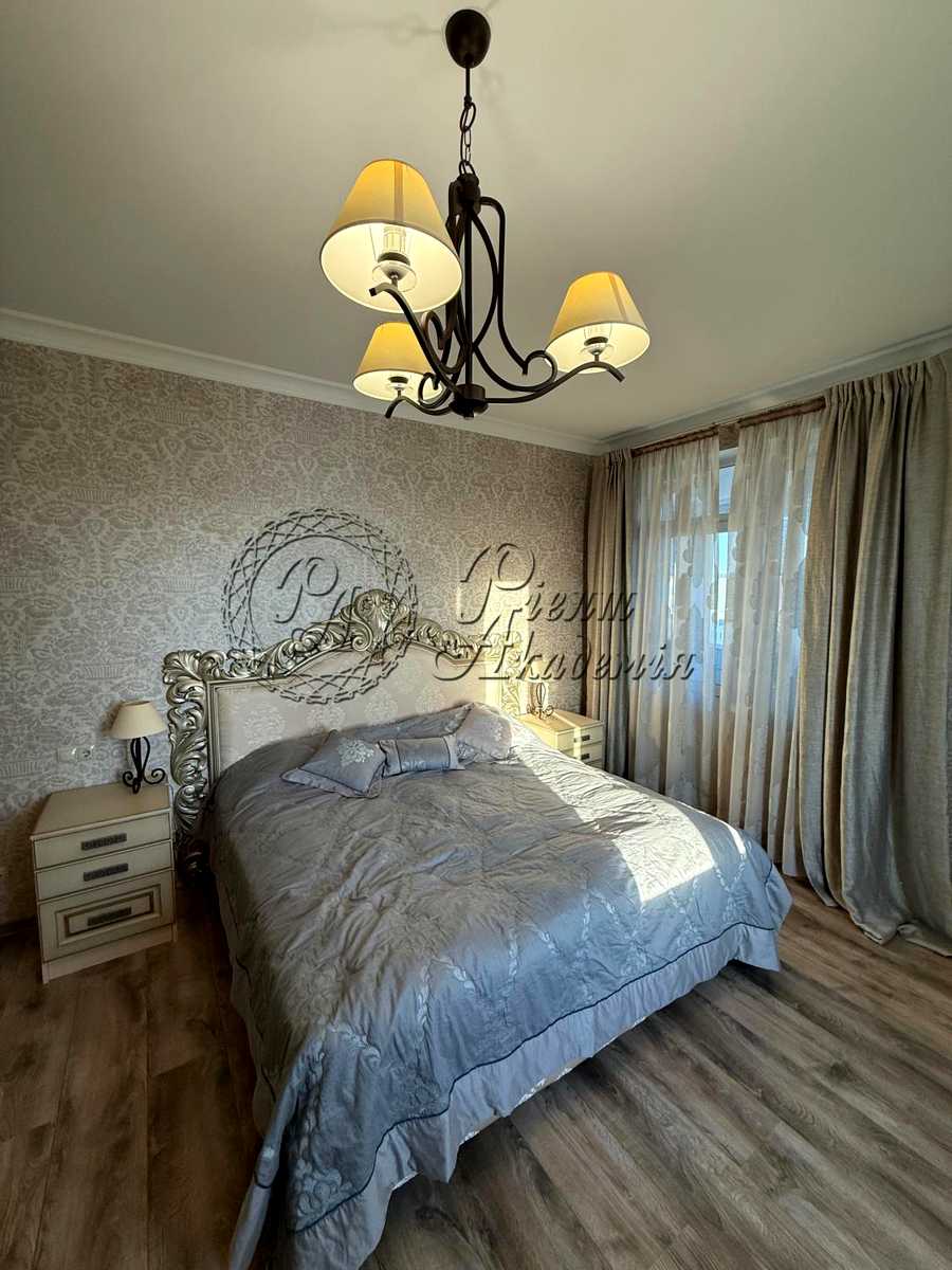 1874970749251947