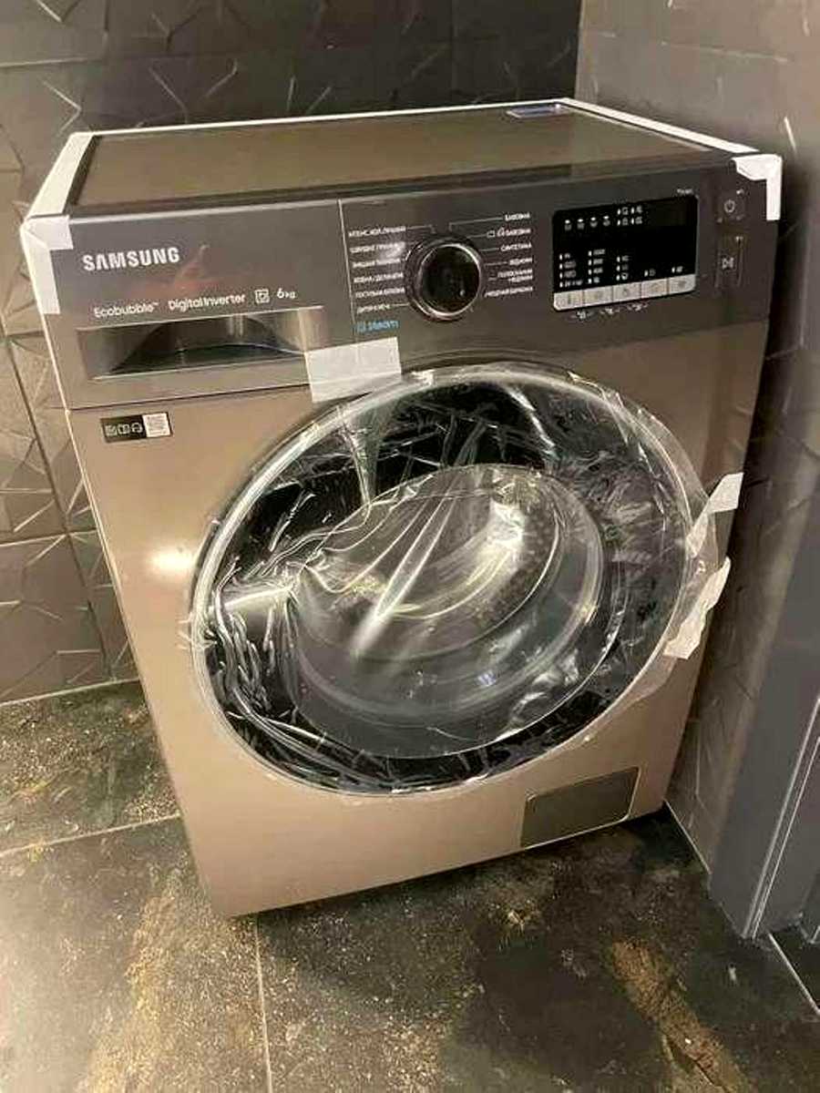1874975399283046