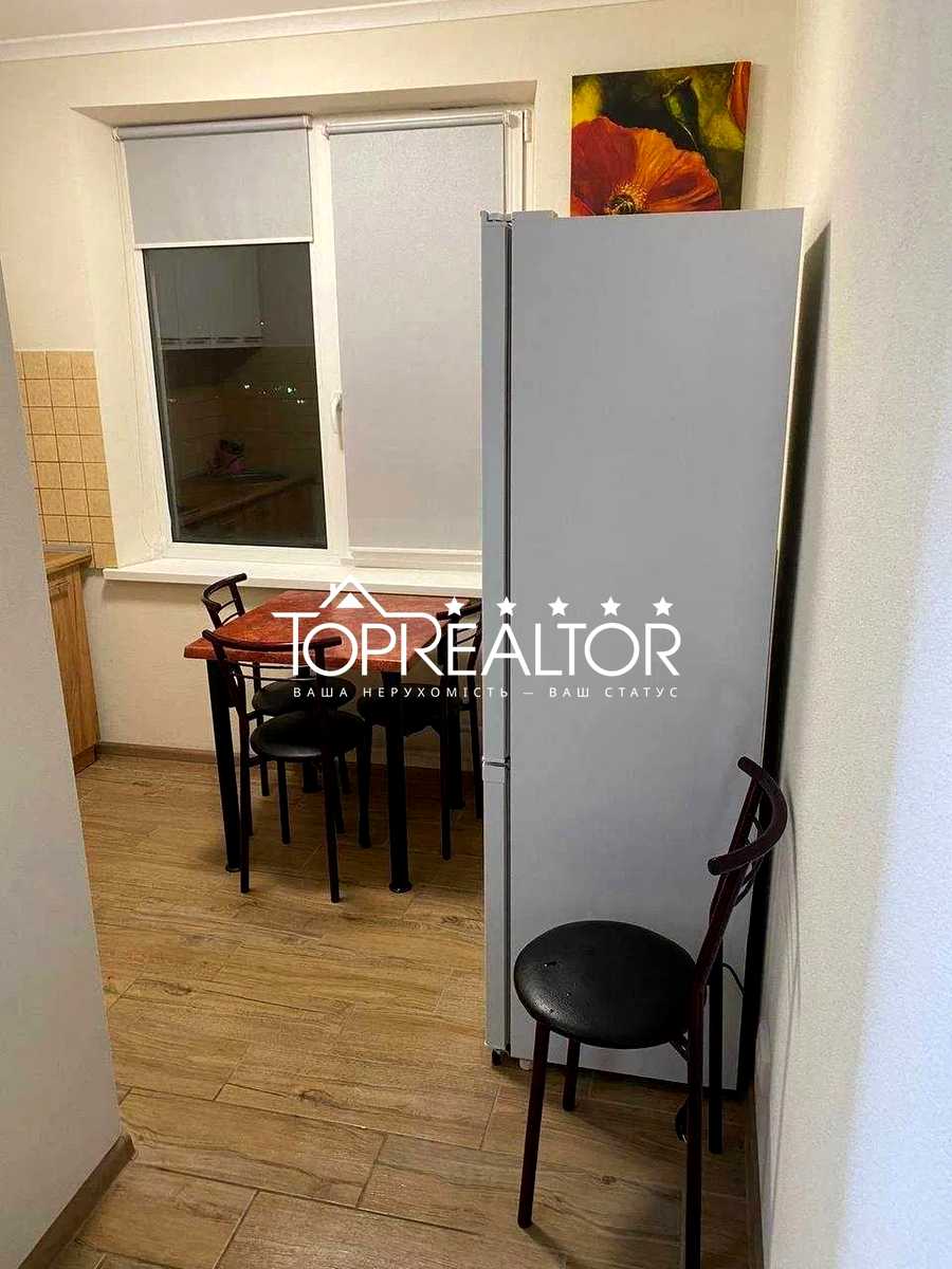 1874978175810035