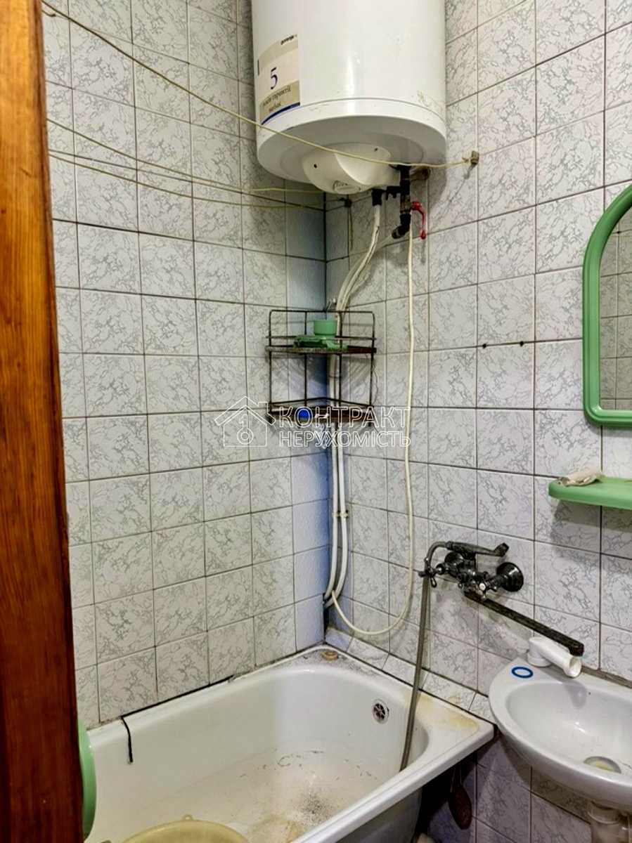 1874980531126710