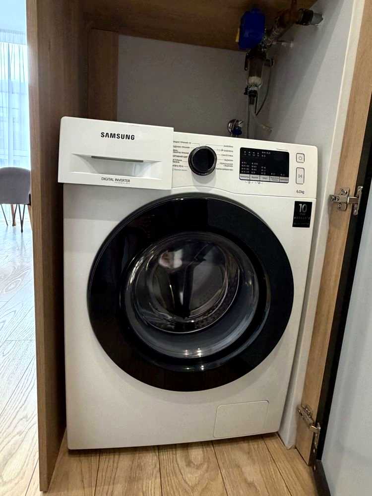 1874988031570957