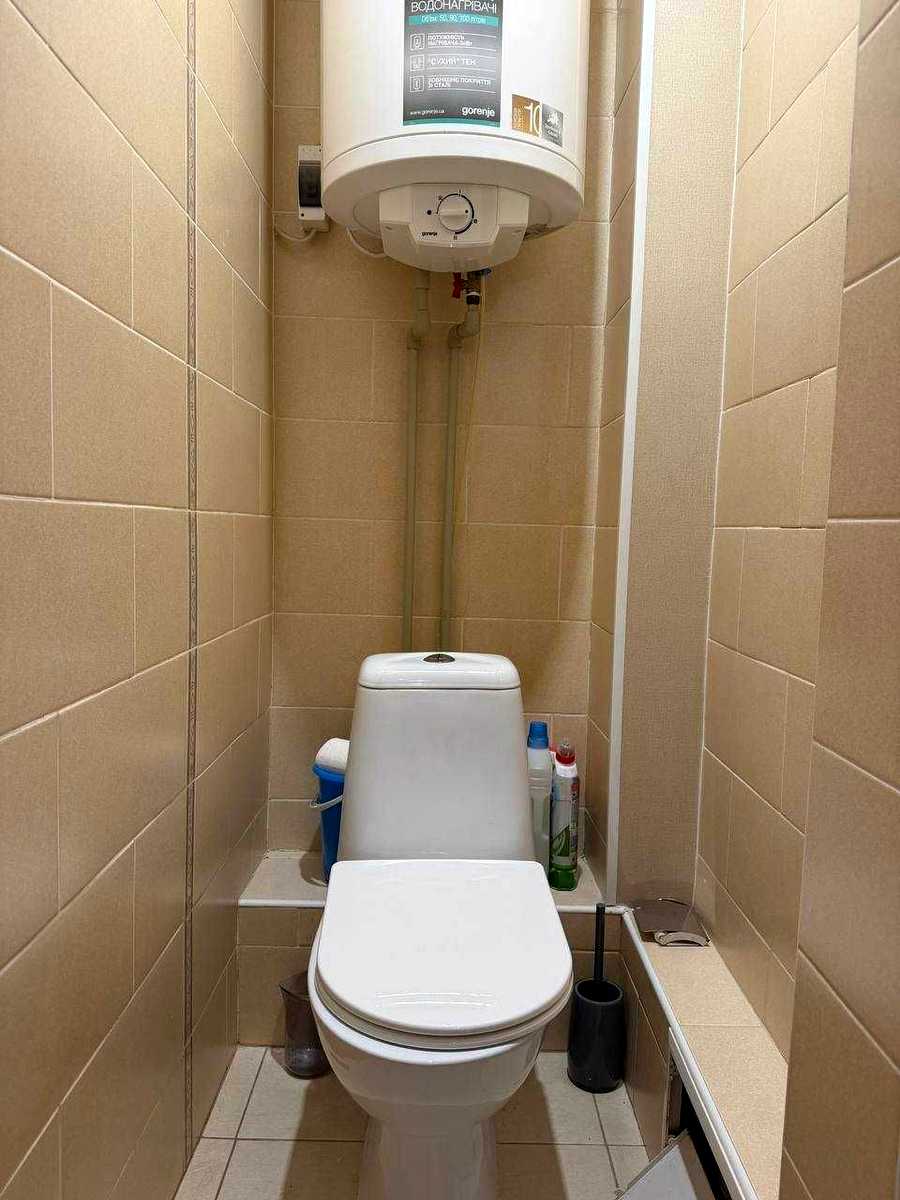 1875015220897152