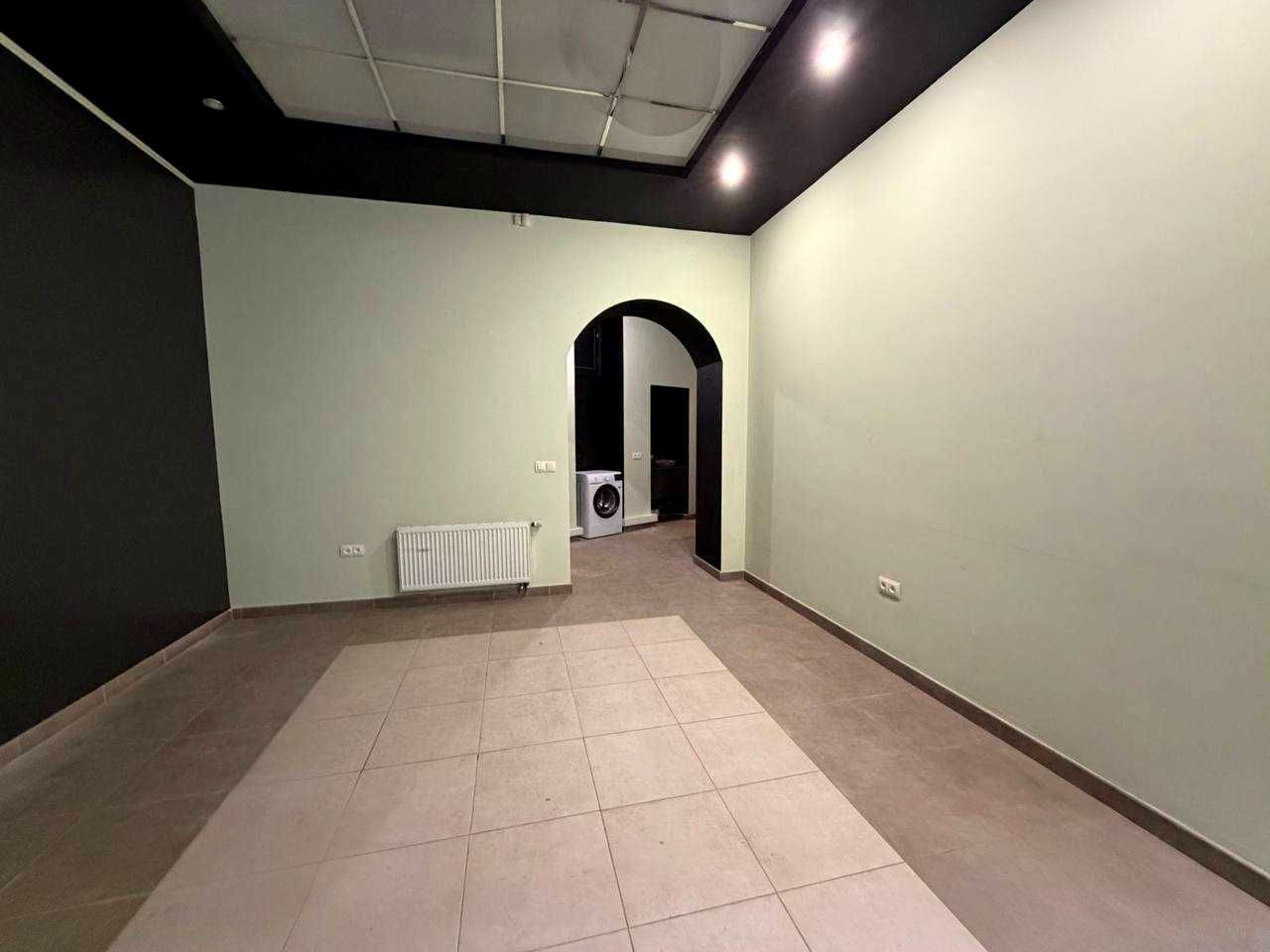 1875025692726296