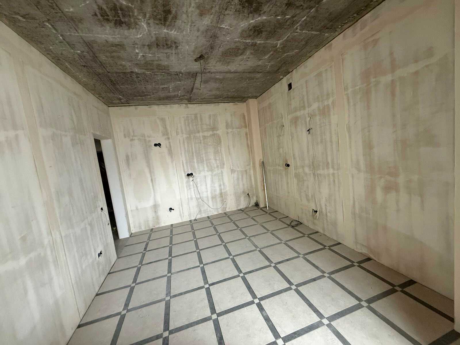 1875025732475293