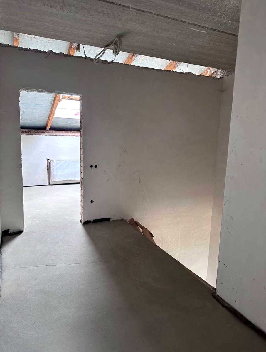 1875026854636137
