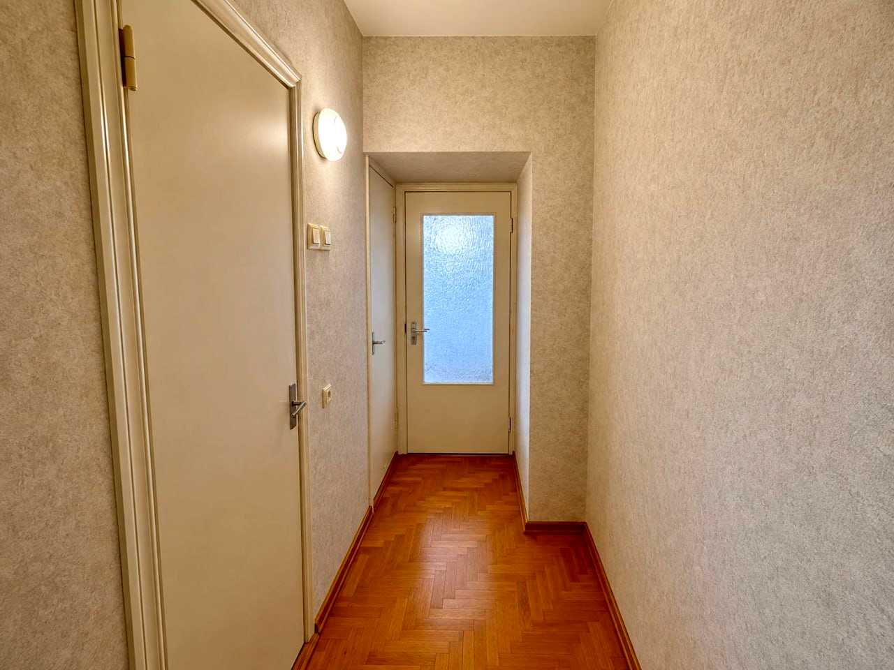 1875027274798357