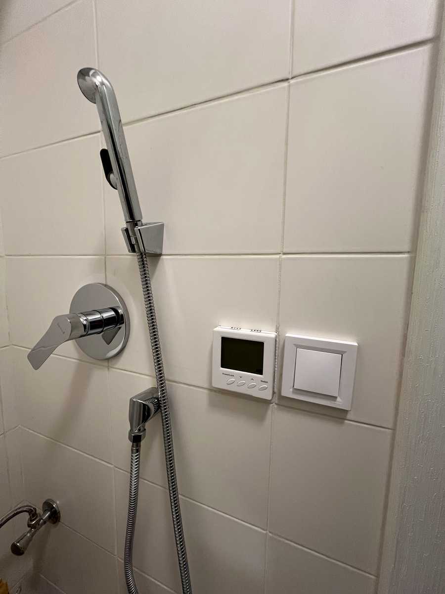 1875027875163319