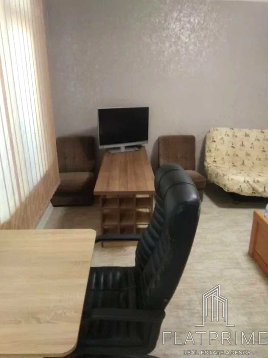 1875028104960784
