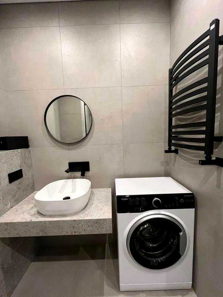 1875028674556099