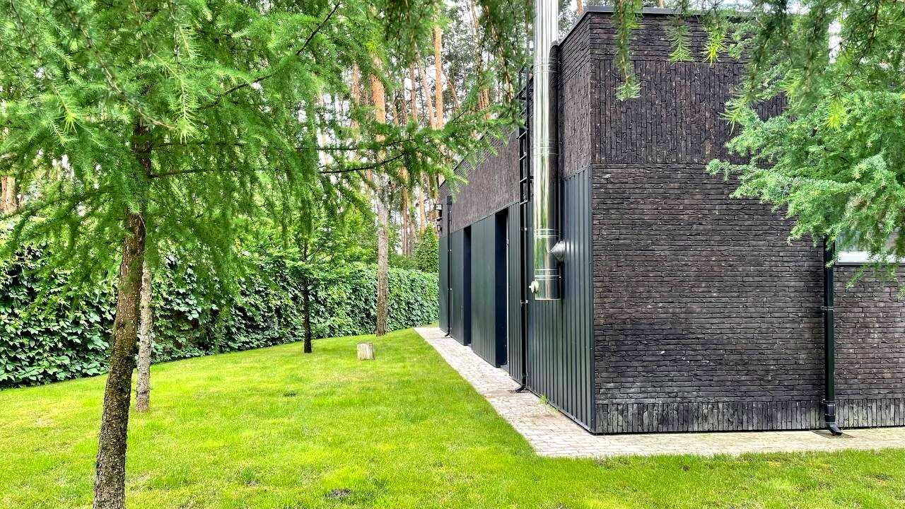 1875028871885717