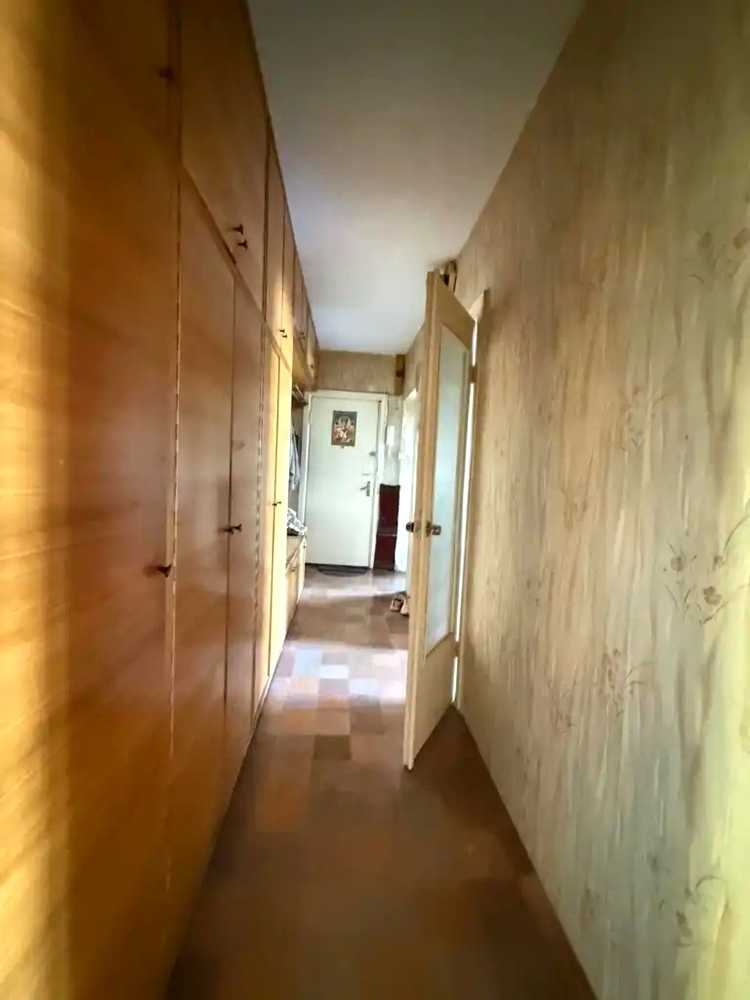 1875034927400381