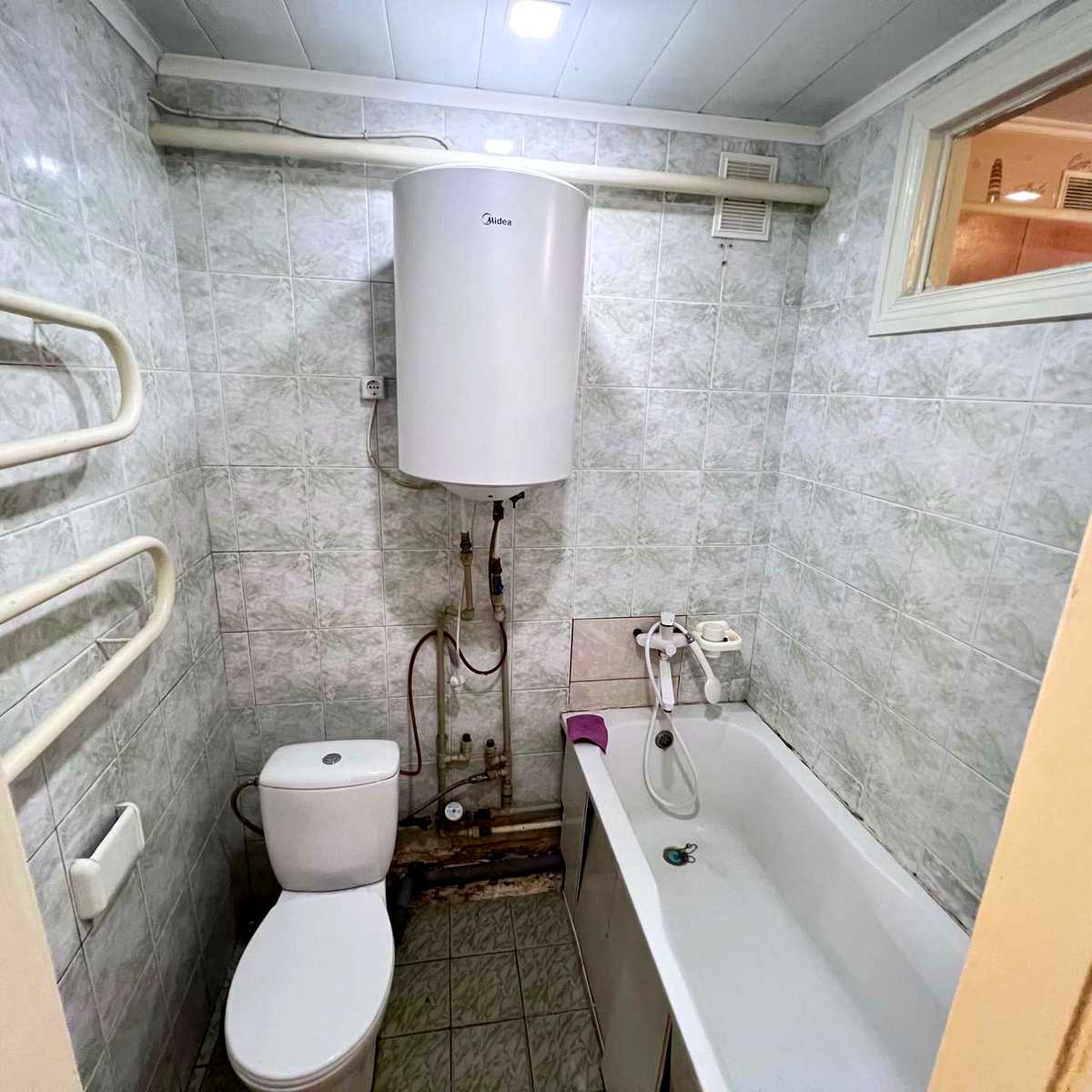 1875036522577572