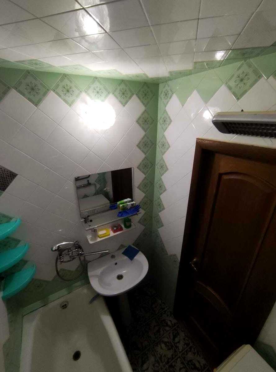 1875036800579649