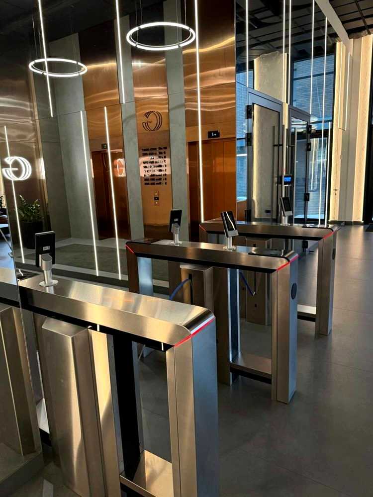 1875036957706575