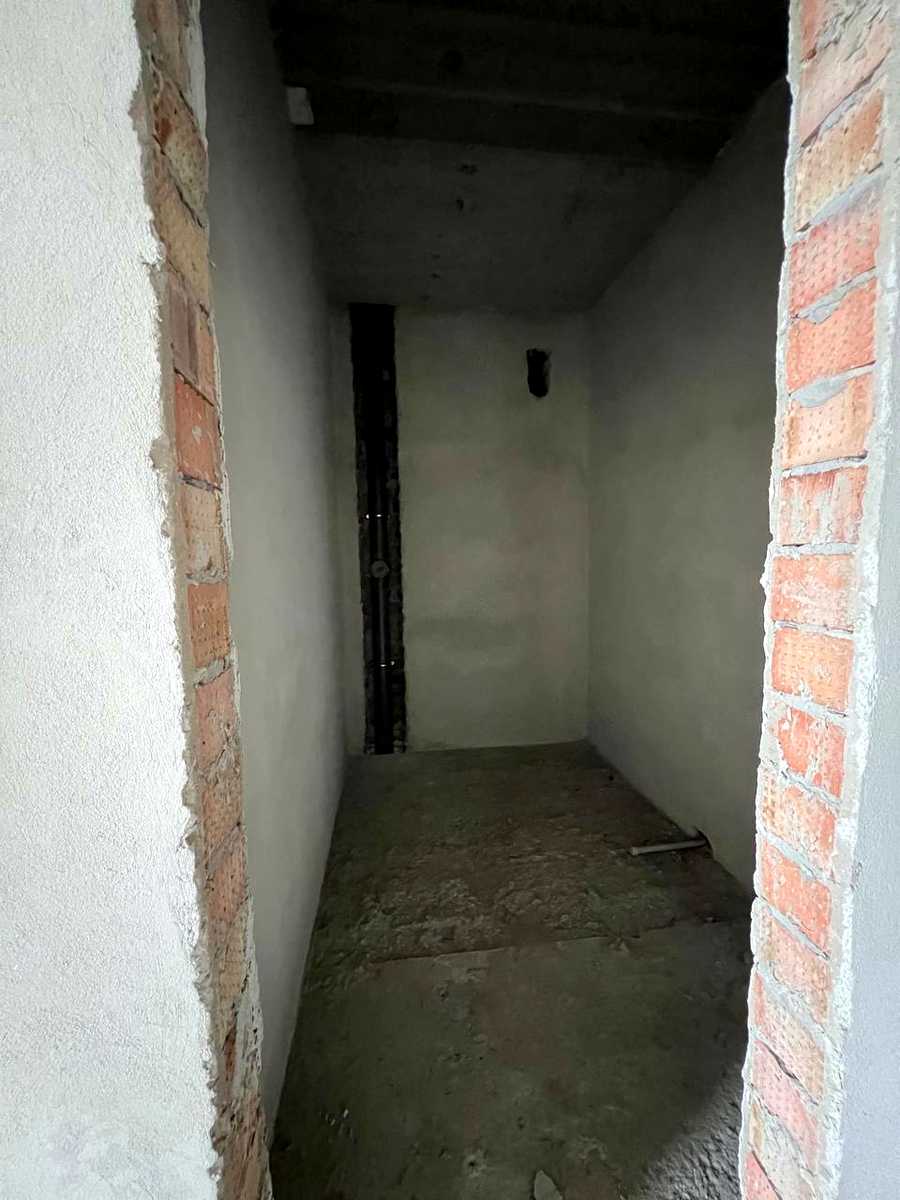 1875038998132353