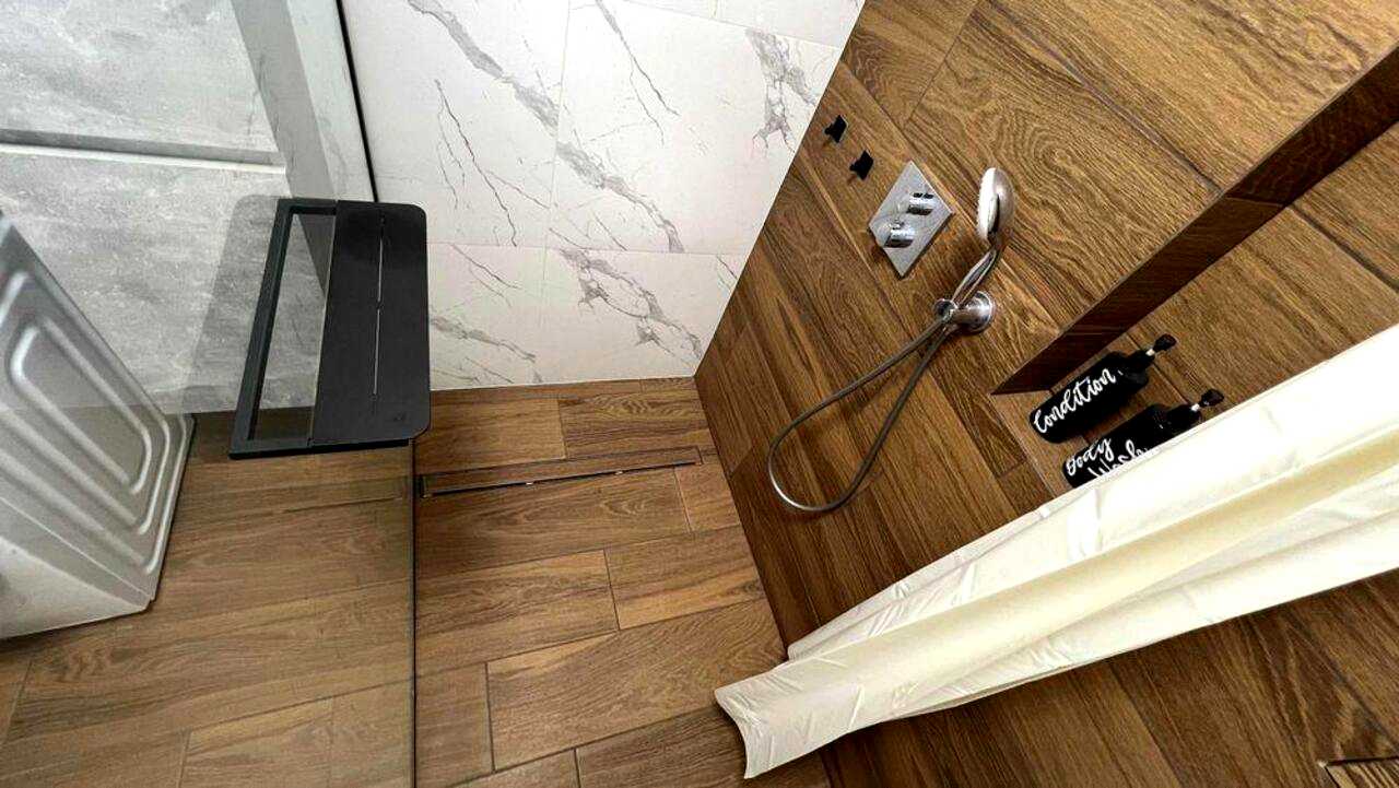 1875039527567930