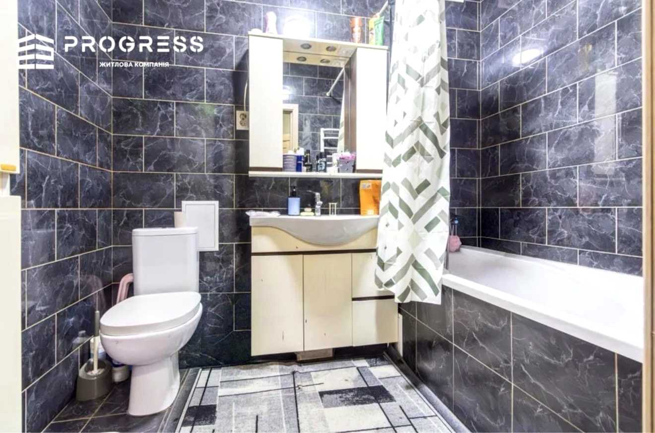 1875040597107288
