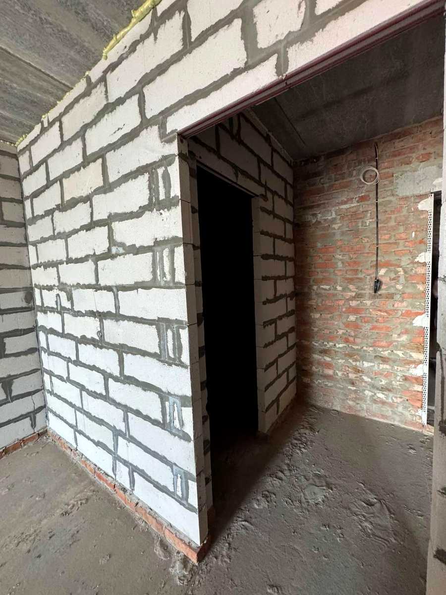 1875041034402505