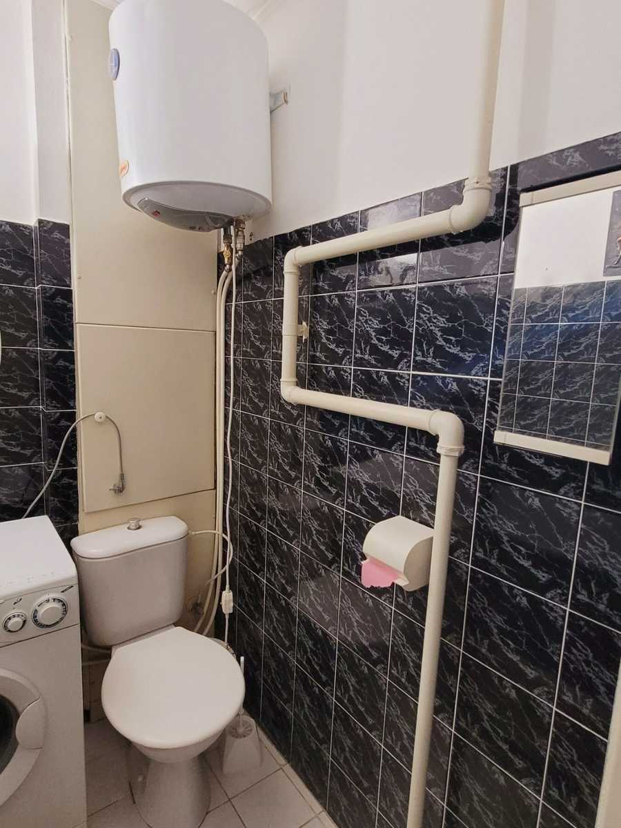 1875041359429894
