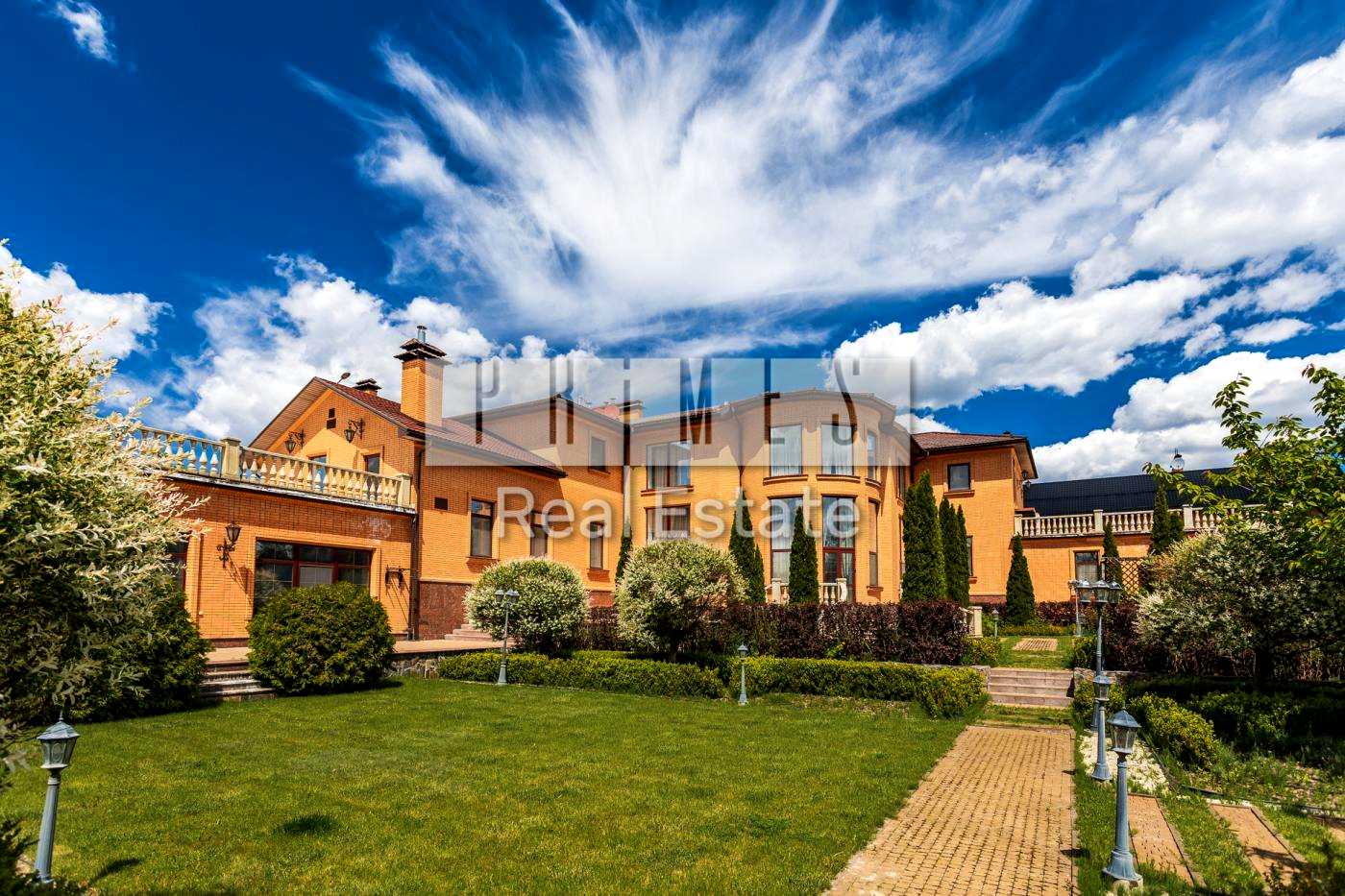 1875041589637952